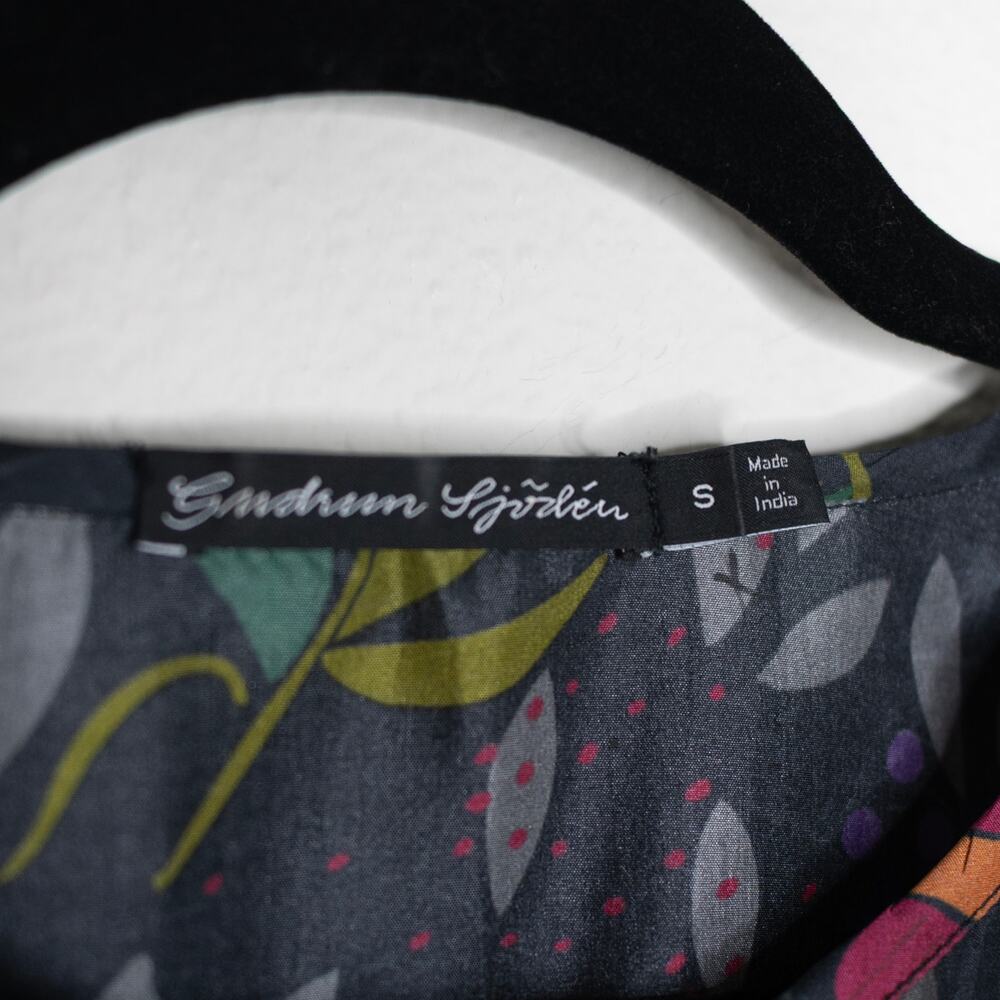 Gudrun Sjodun Kinaros Blouse 100% Silk Floral Print Mandarin Toggles SZ S - Picture 6 of 7
